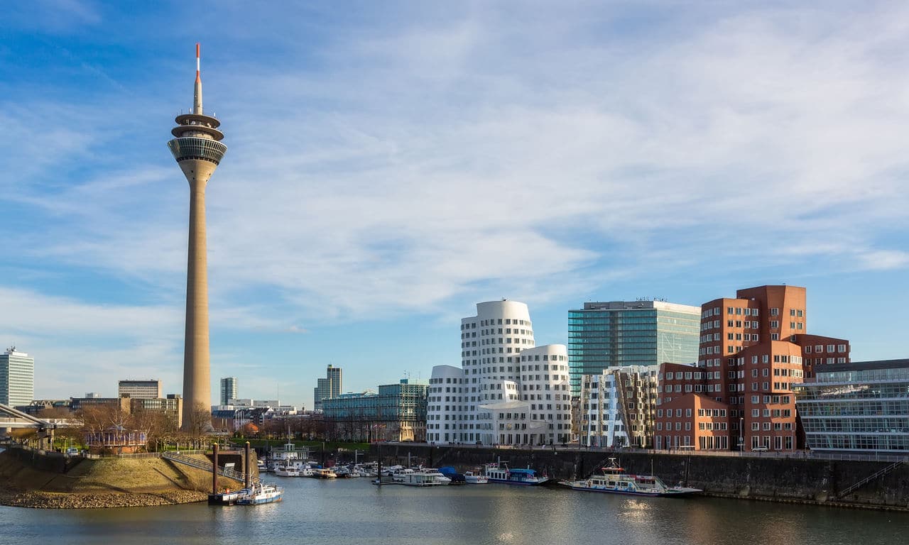00198 hotels in düsseldorf rheinland nordrhein westfalen mediahafen tag fernsehturm hotel urlaub wochenende kurztrip