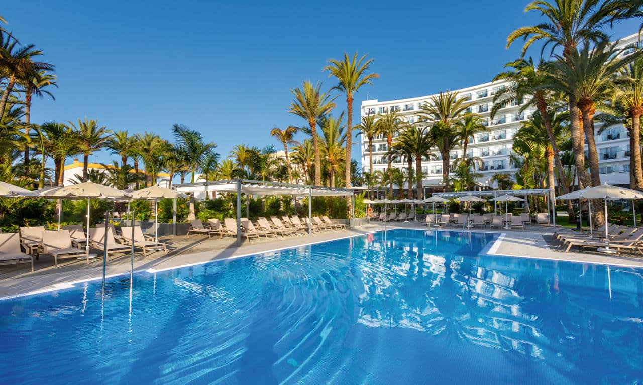 Gran Canaria - hotel Riu Palace Palmeras - swimming Pool 02