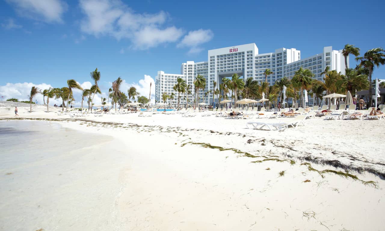 Mexiko cancun - hotel Riu Palace Peninsula - hotelanlage am sandstrand