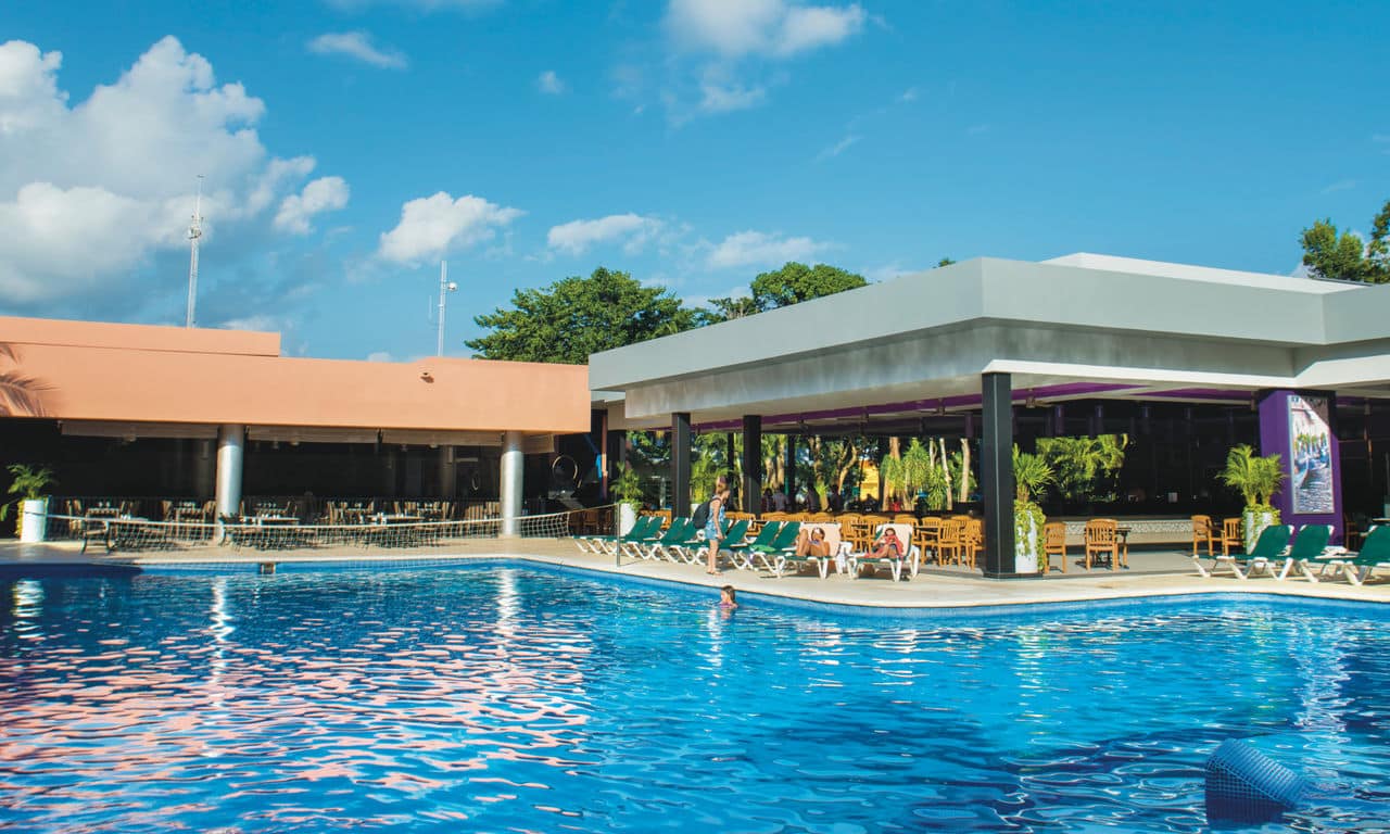 Mexiko Playa Del Carmen - hotel Riu Lupita - swimming pool 01