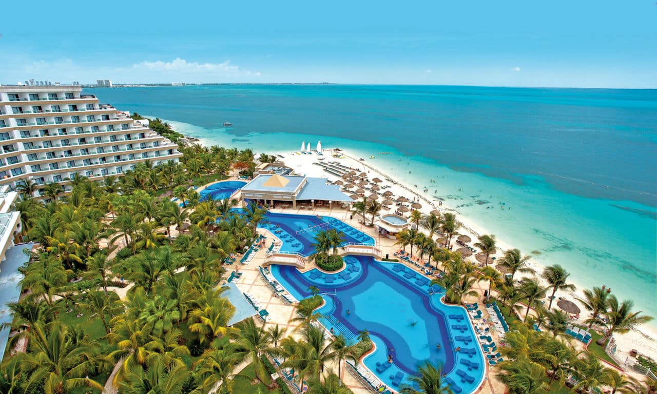 mexiko cancun hotel riu caribe hotelansicht strand pool