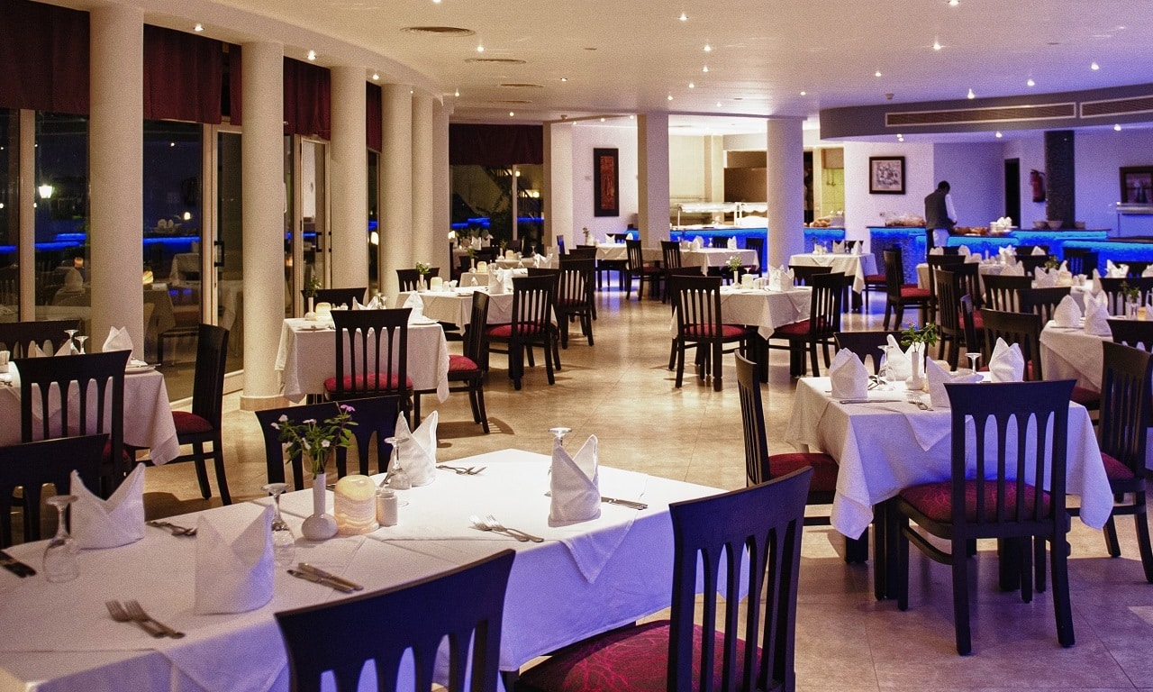 aegypten hurghada makadi bay cleapatra luxury resort waterfront restaurant